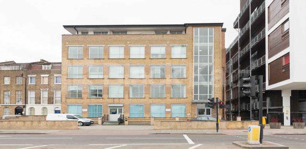 			STUNNING 1 BED WAREHOUSE APARTMENT, 1 Bedroom, 1 bath, 1 reception Flat			 ABILITY PLAZA-KINGSLAND ROAD, DALSTON/HAGGERSTON